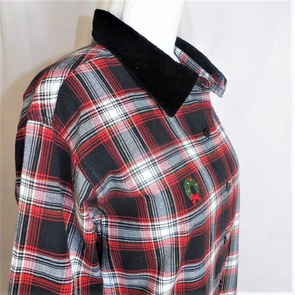 Vintage Christmas Plaid Blouse / Black Velvet Collar